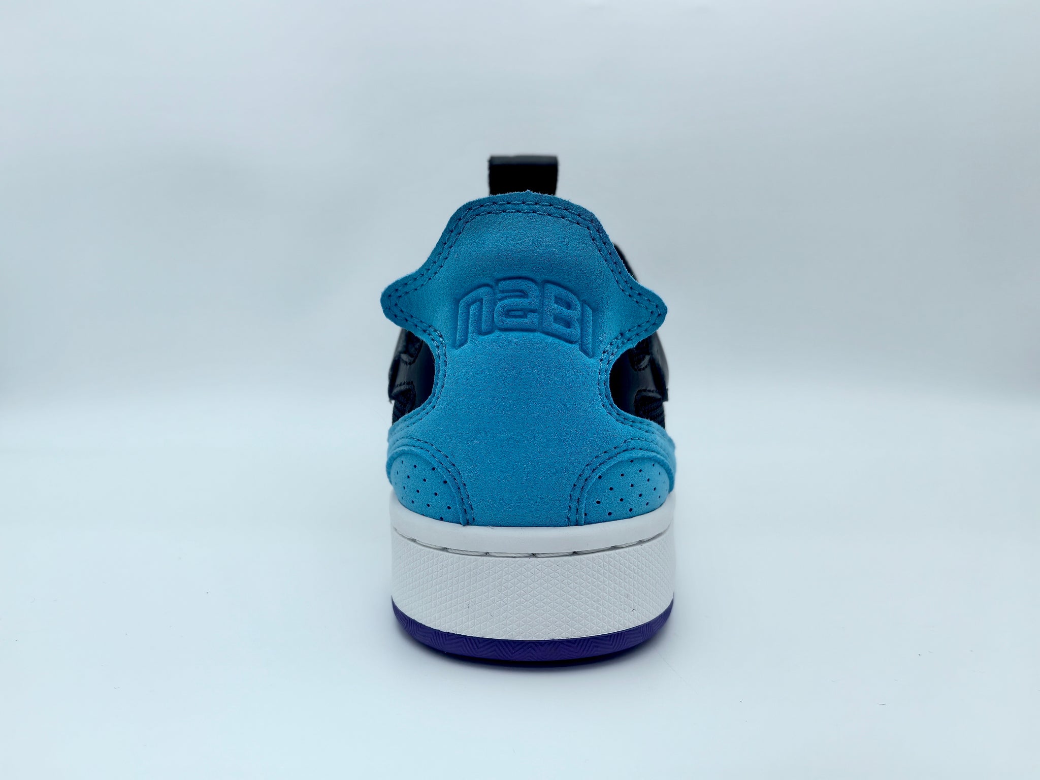 NABI Street Preorder : Carver Black